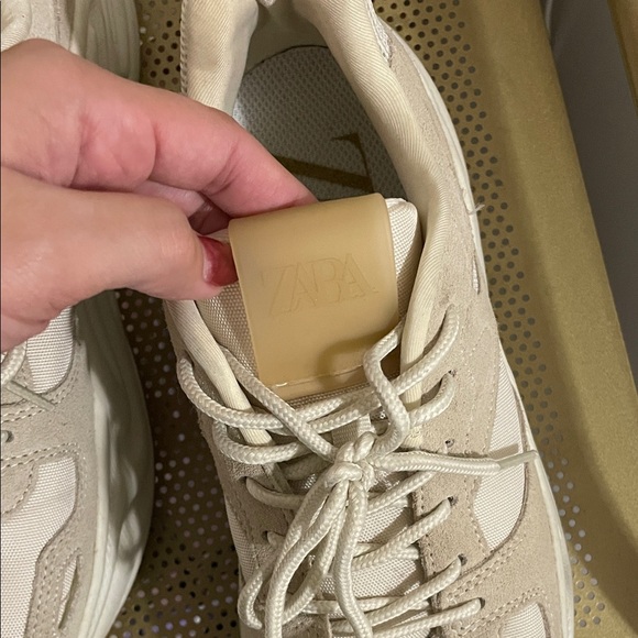 Zara Beige and White Chunky Sneakers - Picture 4 of 4